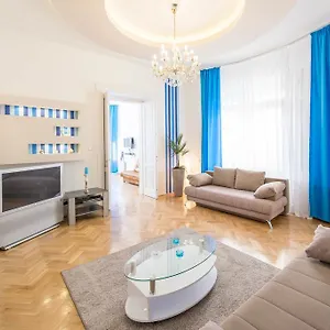 spirit-nador-ter-apartment.inbudapesthotels.com/
